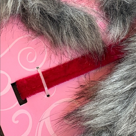 Spirit Halloween Faux Fur Ears Tail and Choker Wolf Kit - Picture 5 of 11
